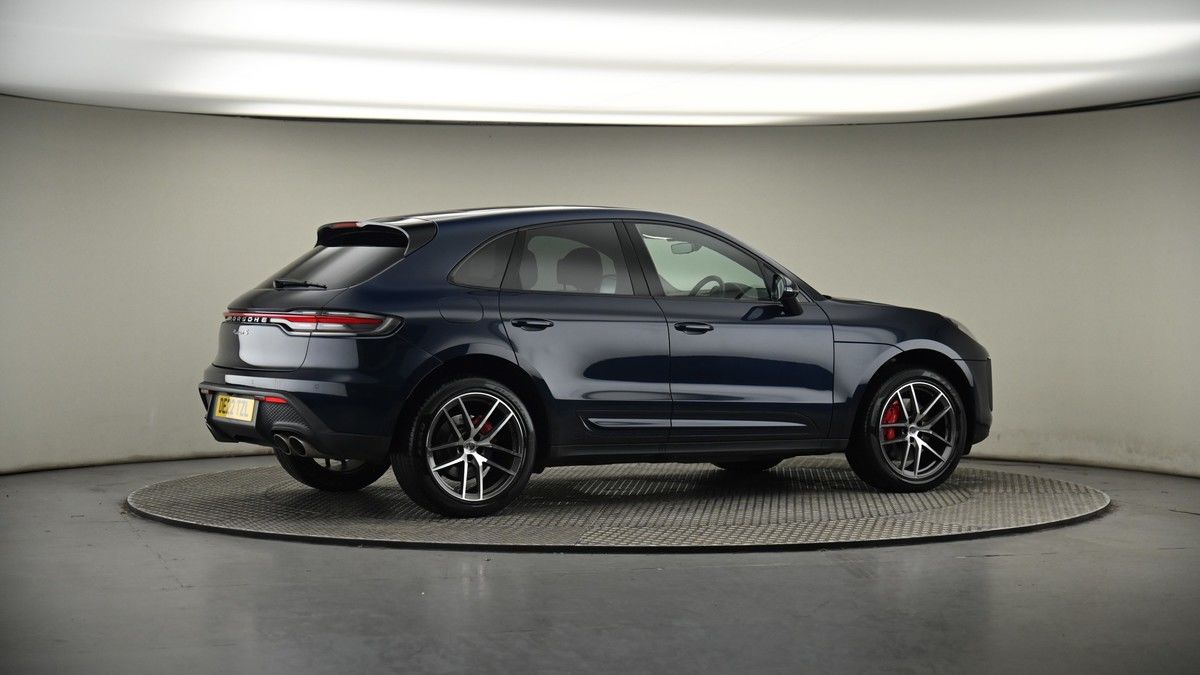 More views of Porsche Macan