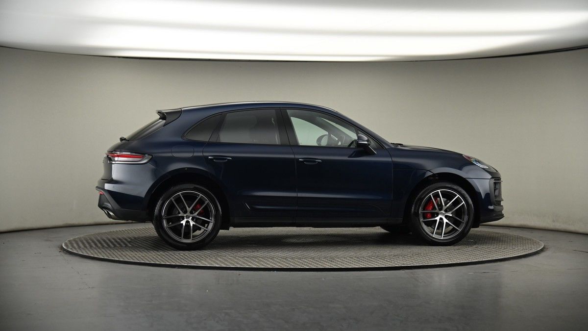 More views of Porsche Macan