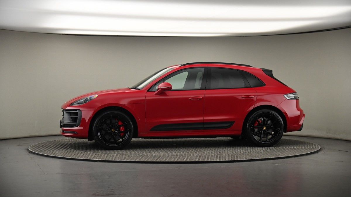 More views of Porsche Macan