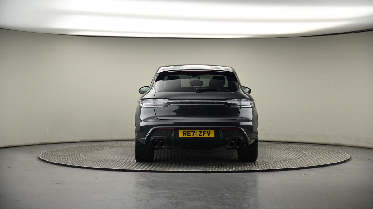 Porsche Macan Image 17