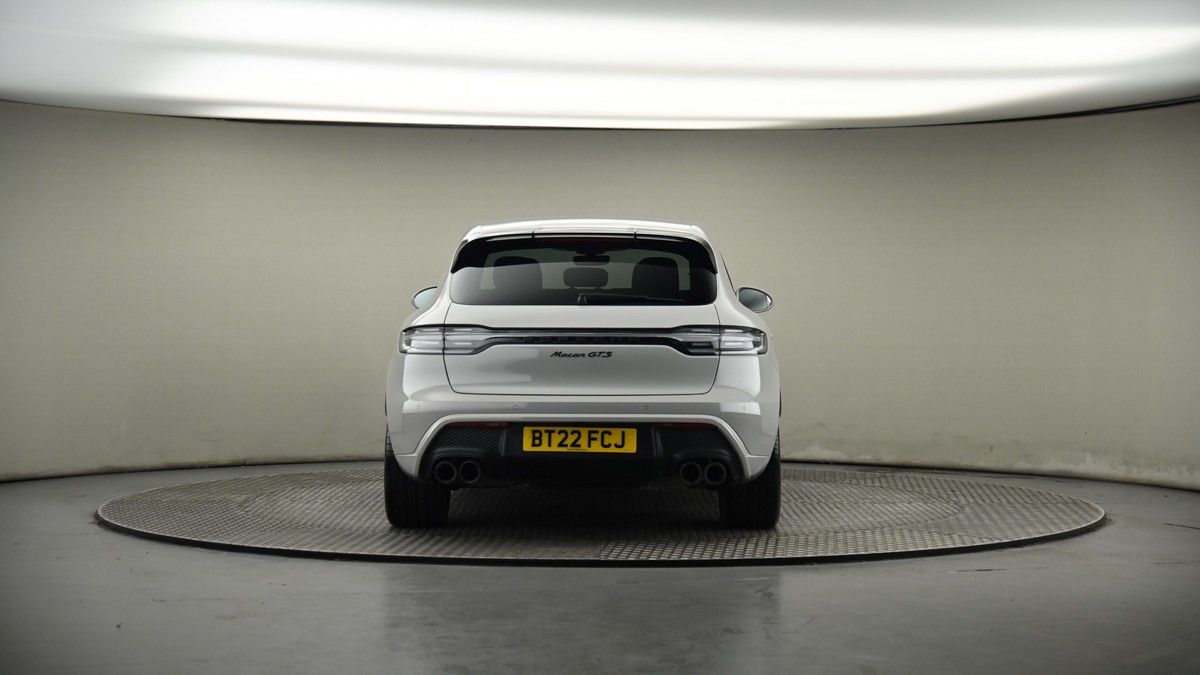 Porsche Macan Image 17