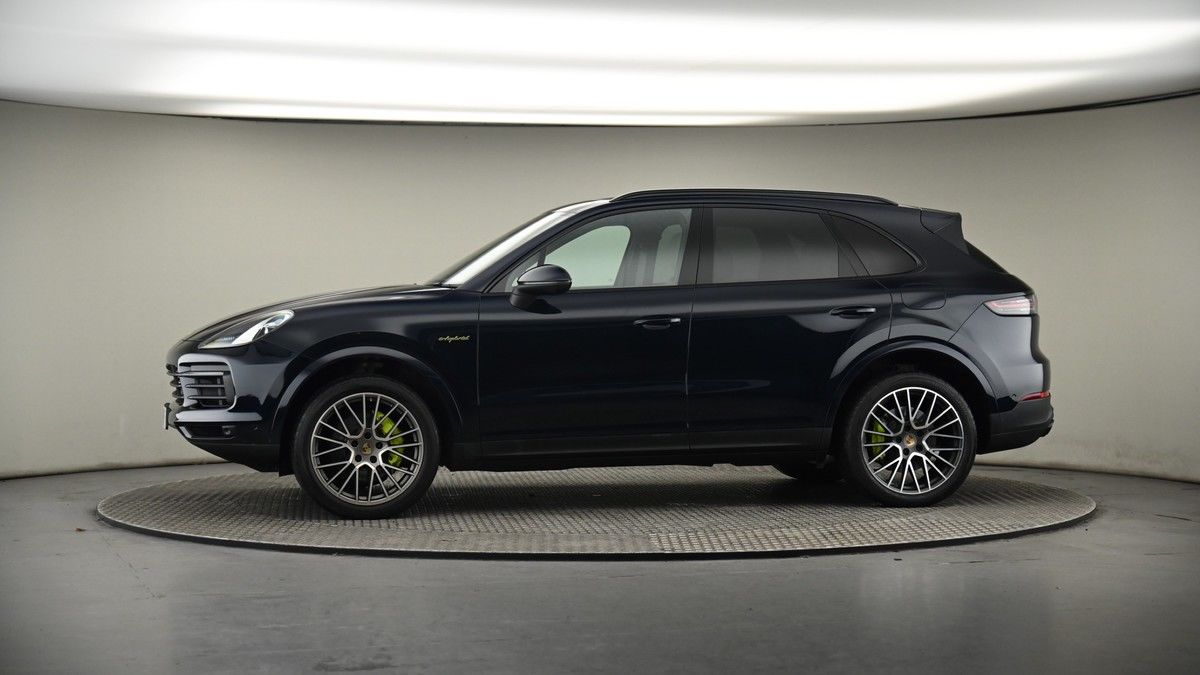 More views of Porsche Cayenne