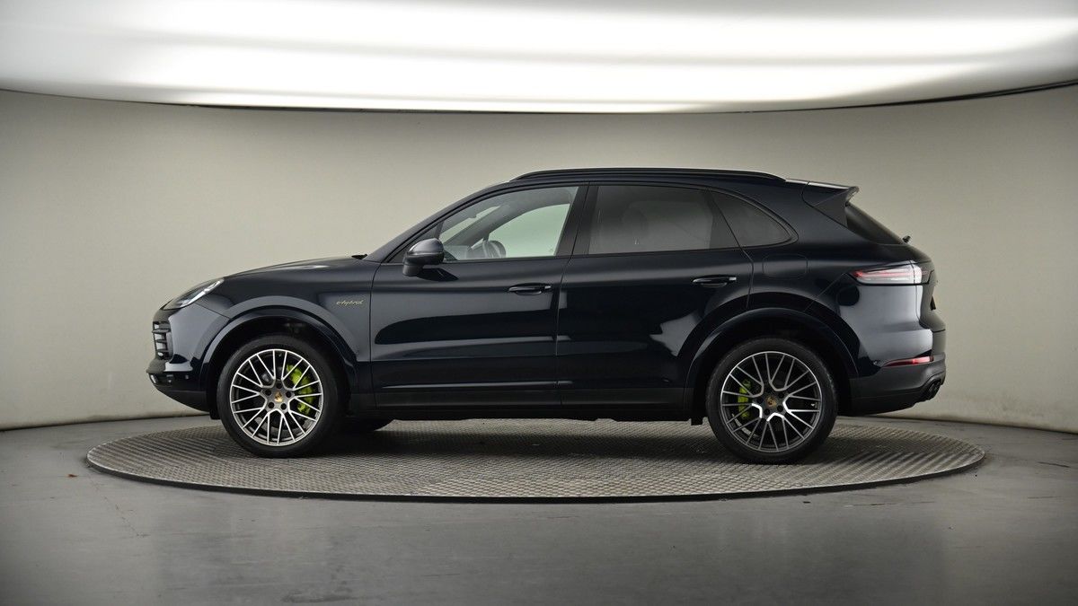 More views of Porsche Cayenne