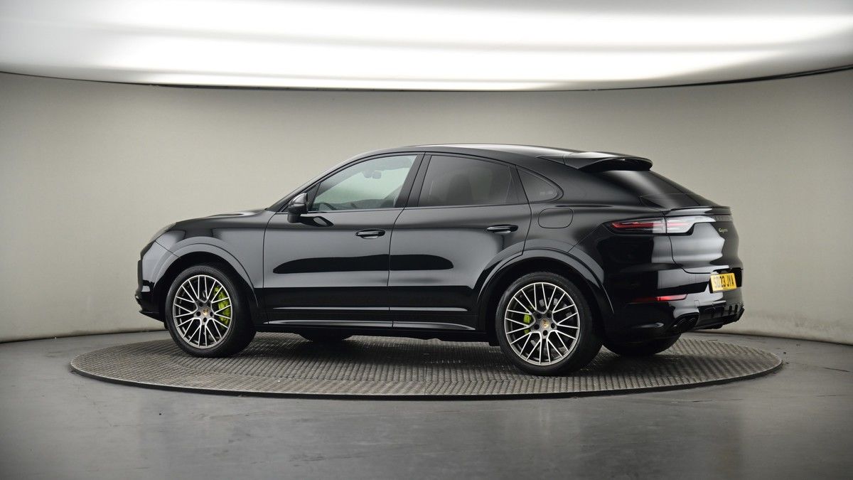 More views of Porsche Cayenne