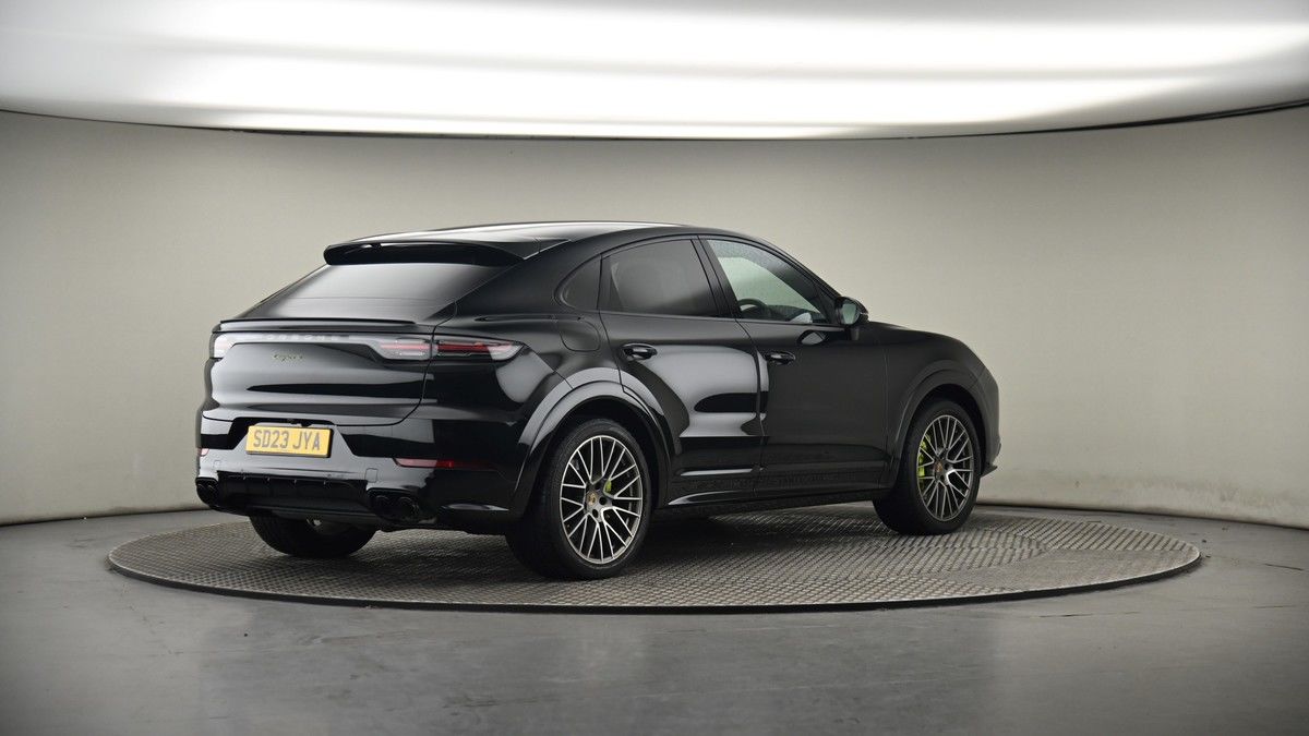 Porsche Cayenne Image 7