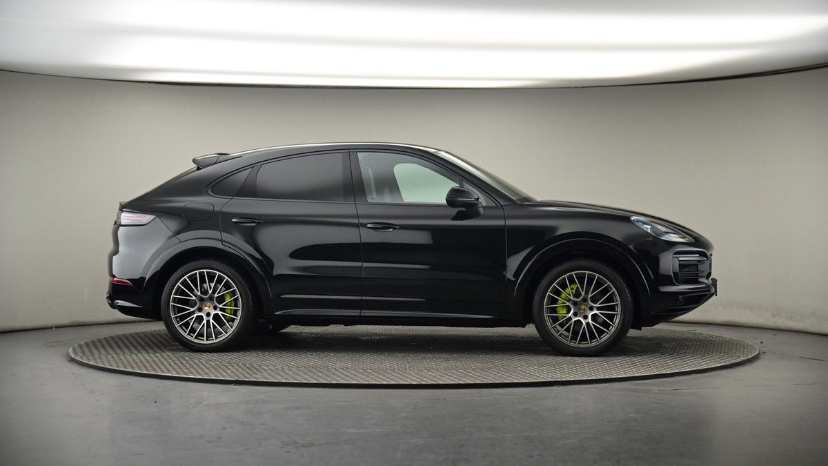 More views of Porsche Cayenne