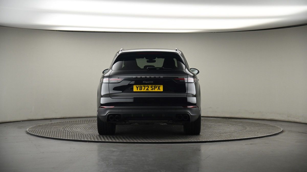 Porsche Cayenne Image 17