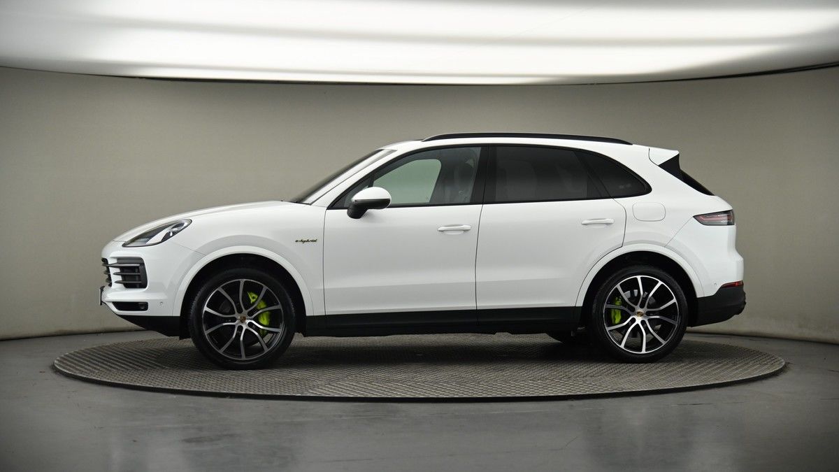 More views of Porsche Cayenne