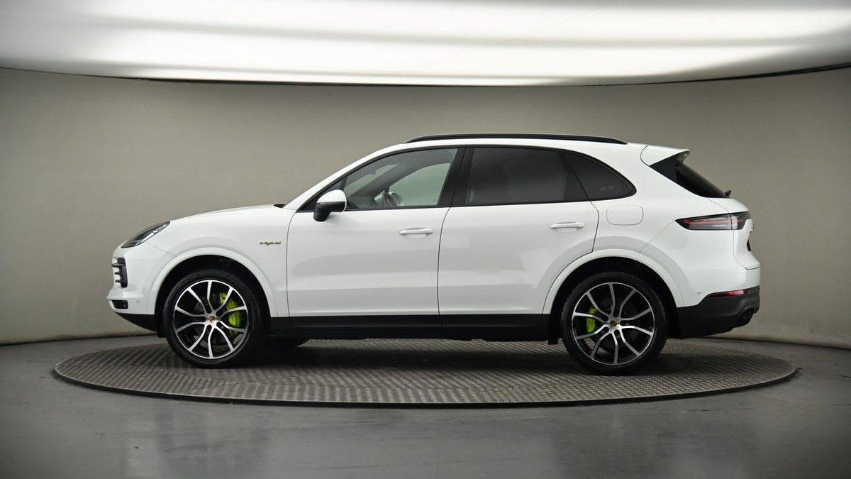 More views of Porsche Cayenne