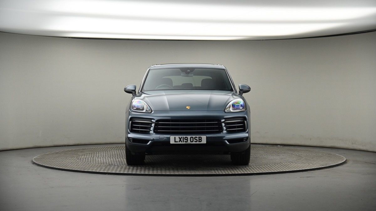 Porsche Cayenne Image 18