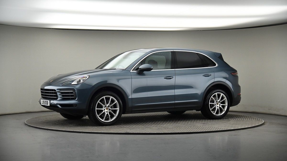 More views of Porsche Cayenne