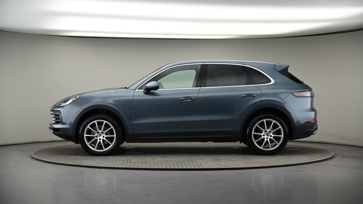 More views of Porsche Cayenne