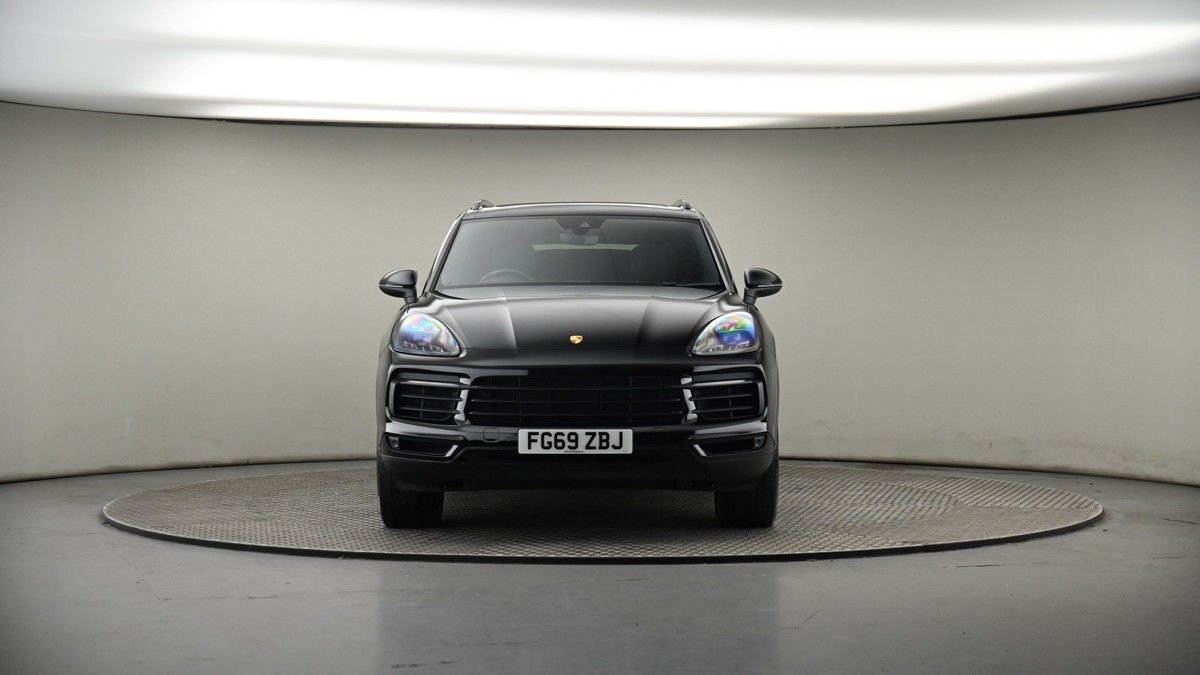 Porsche Cayenne Image 18