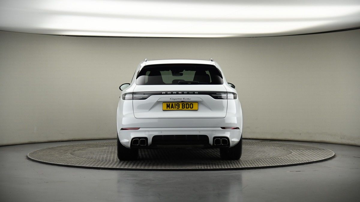 Porsche Cayenne Image 17