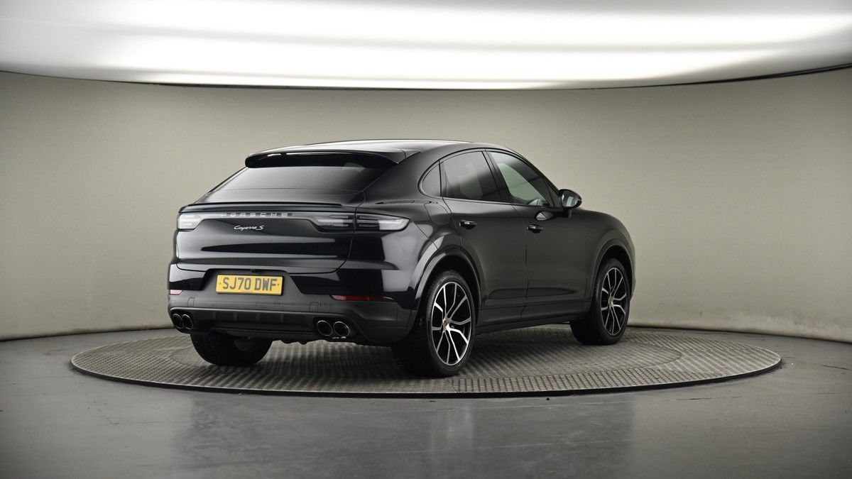 Porsche Cayenne Image 7