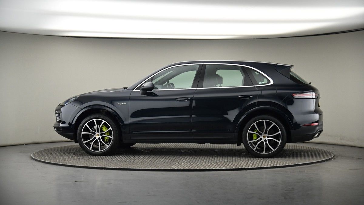 More views of Porsche Cayenne