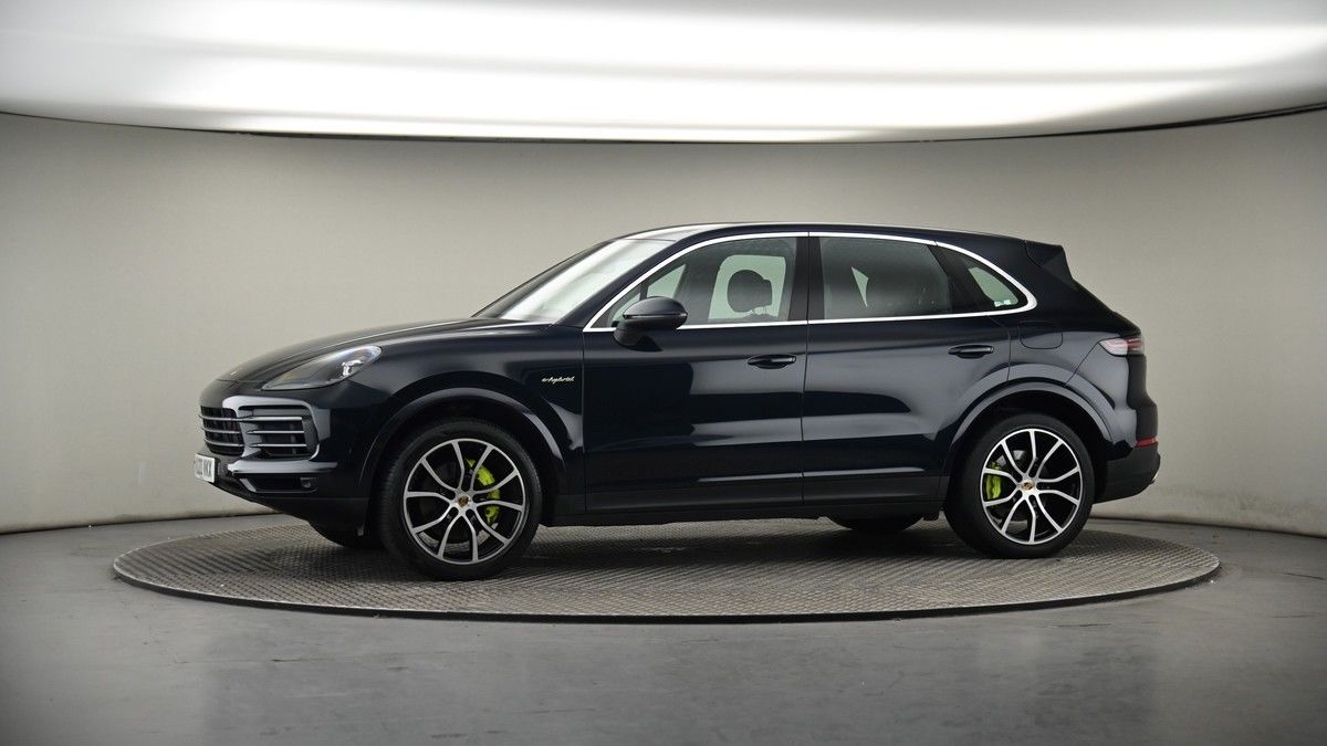 More views of Porsche Cayenne