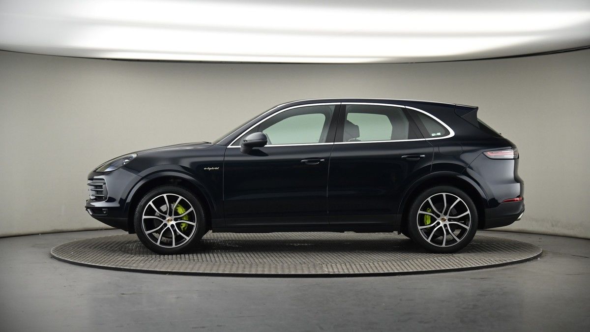 More views of Porsche Cayenne