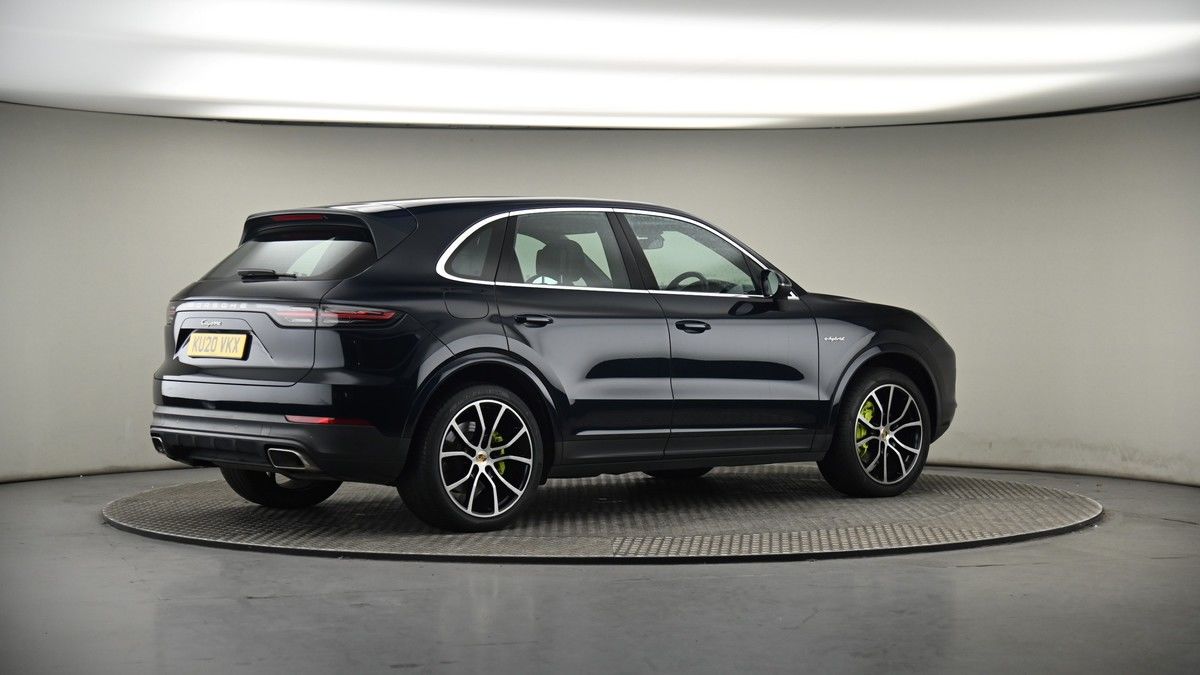 Porsche Cayenne Image 6