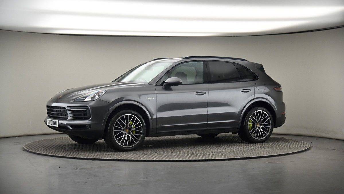 More views of Porsche Cayenne