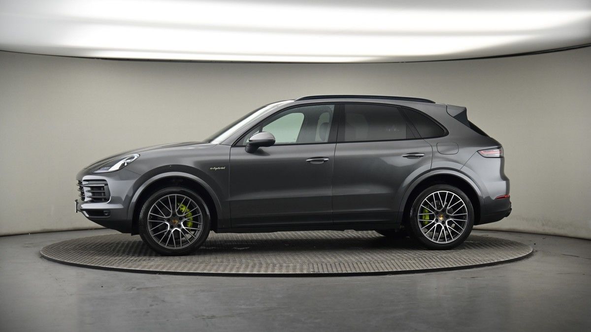 More views of Porsche Cayenne