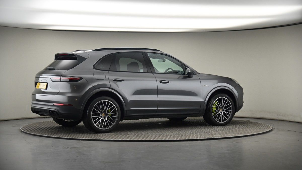 More views of Porsche Cayenne