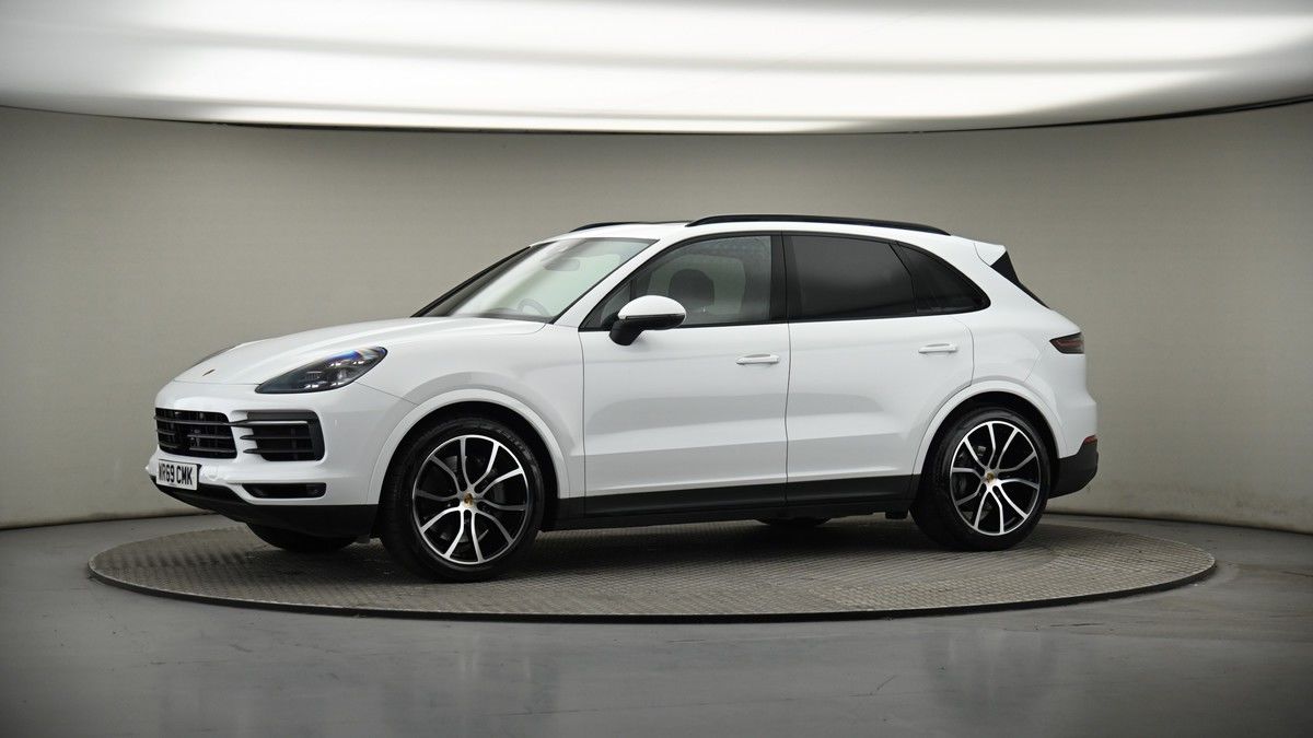 More views of Porsche Cayenne