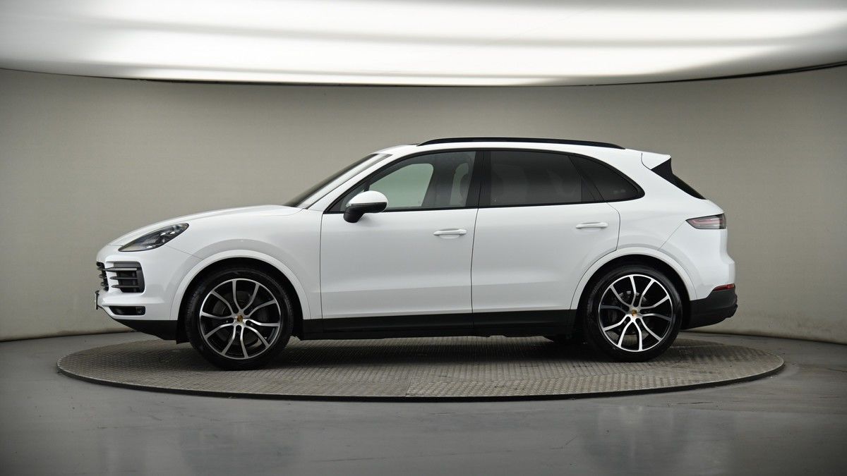 More views of Porsche Cayenne