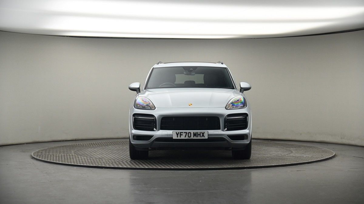 Porsche Cayenne Image 18