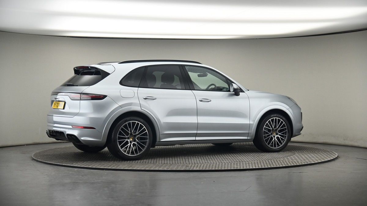 More views of Porsche Cayenne