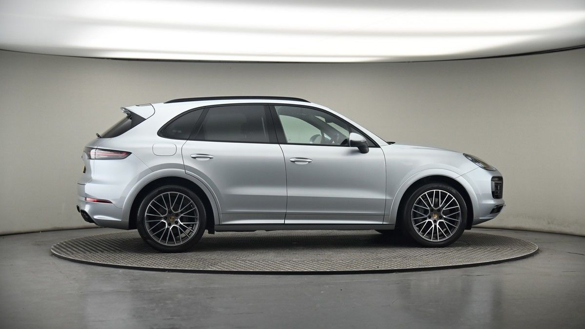 More views of Porsche Cayenne