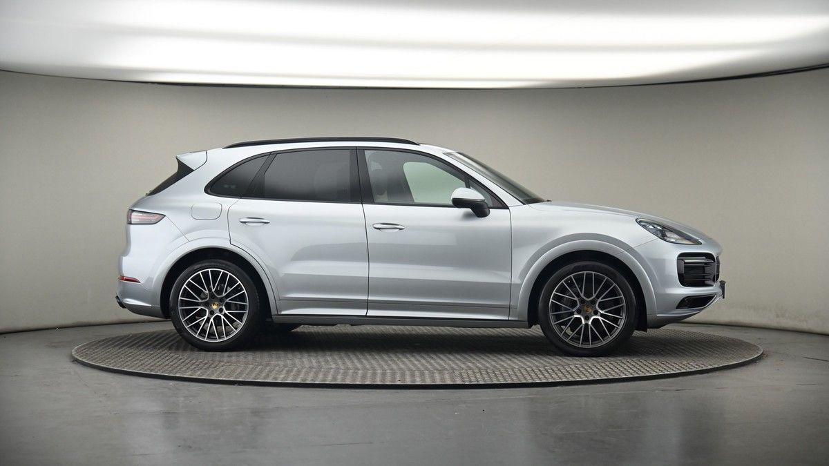 More views of Porsche Cayenne