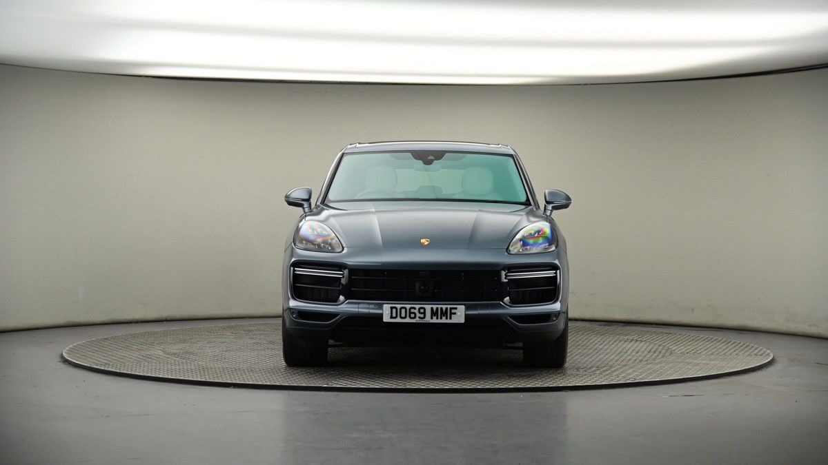 Porsche Cayenne Image 18