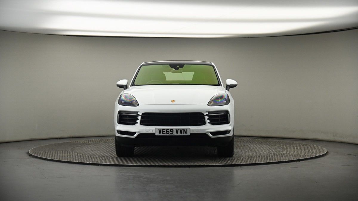 Porsche Cayenne Image 18