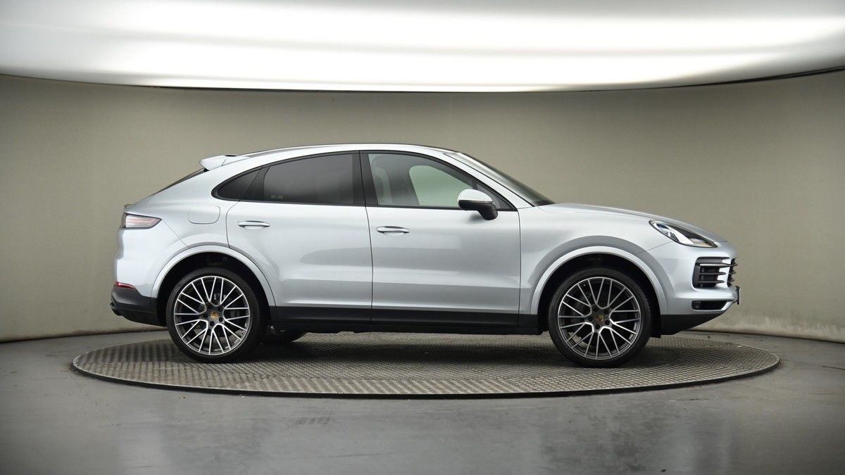 More views of Porsche Cayenne