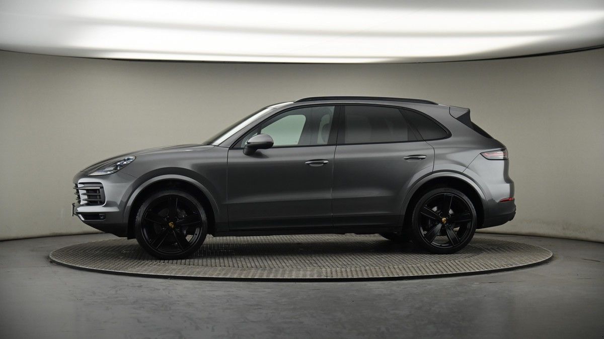 More views of Porsche Cayenne