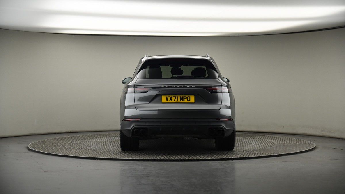 Porsche Cayenne Image 17