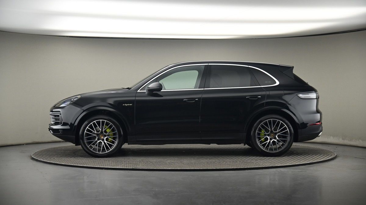 More views of Porsche Cayenne