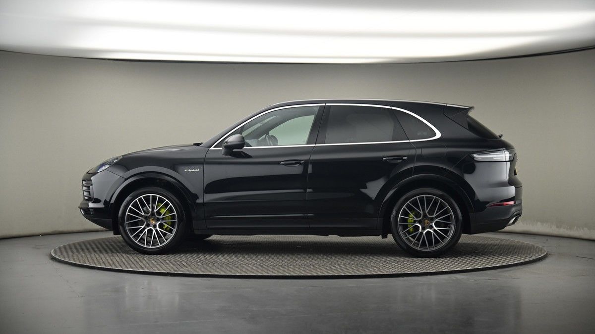 More views of Porsche Cayenne