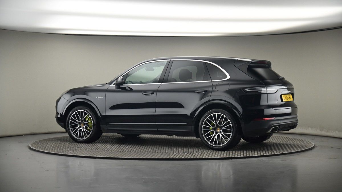 More views of Porsche Cayenne