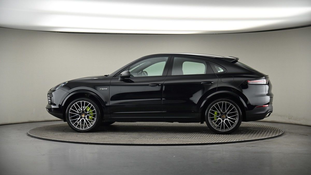 More views of Porsche Cayenne