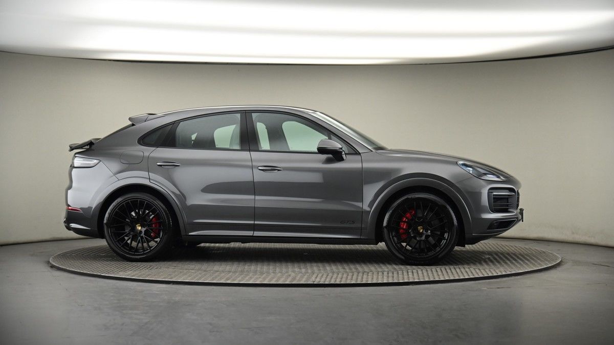 More views of Porsche Cayenne