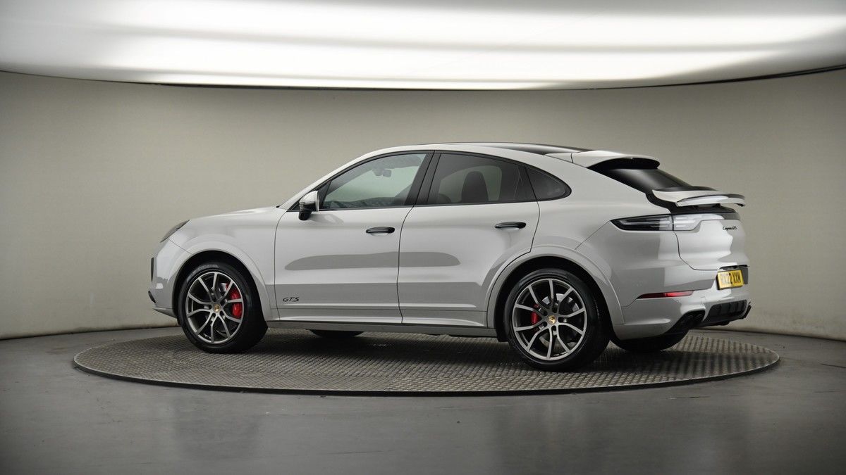 More views of Porsche Cayenne