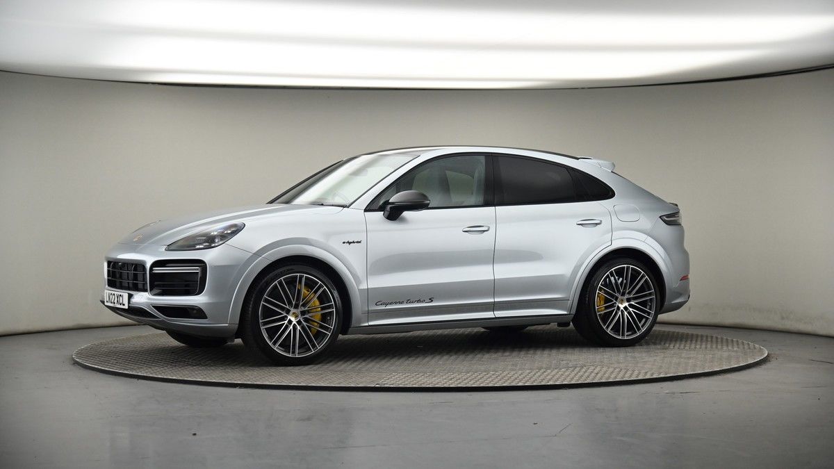 More views of Porsche Cayenne