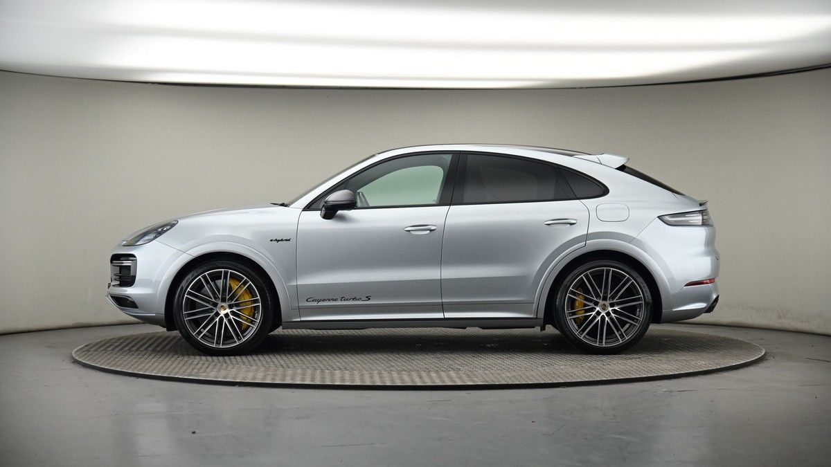 More views of Porsche Cayenne