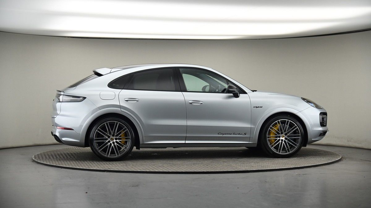 More views of Porsche Cayenne