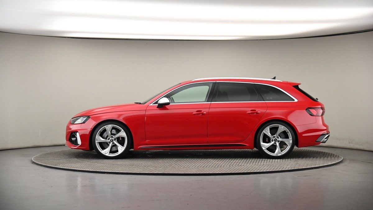 Audi RS4 Avant Image 19