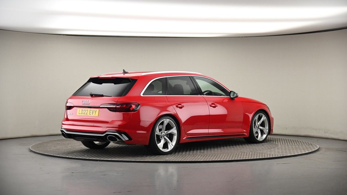 Audi RS4 Avant Image 7