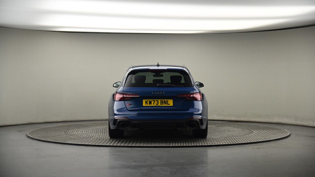 Audi RS4 Avant Image 17