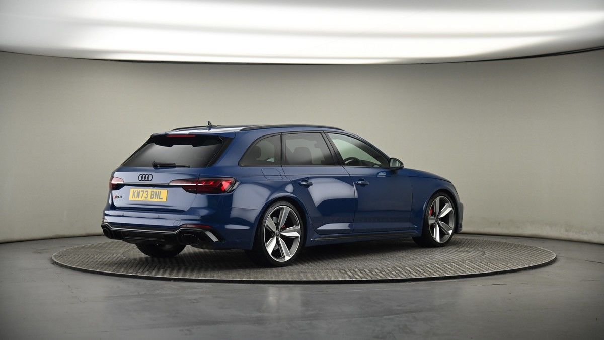 Audi RS4 Avant Image 7